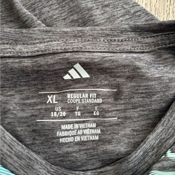 Adidas boys  Gray T-Shirt - Picture 4 of 4